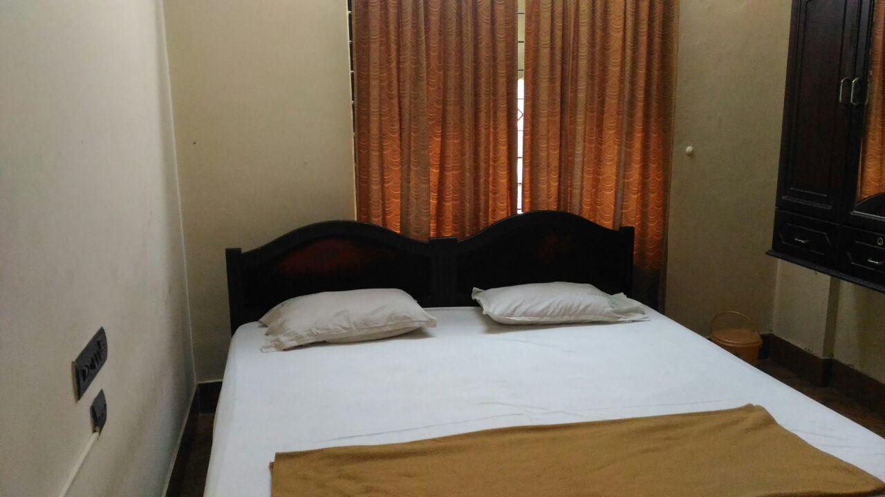 Poonthanam Guest House Guruvāyūr Exteriér fotografie
